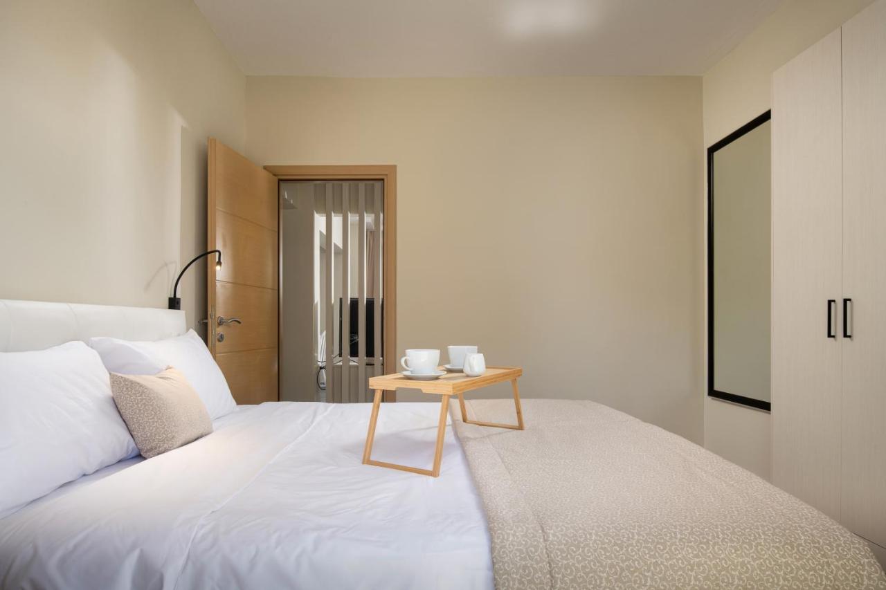 Olenia Luxury Apartments 4 เนโอสมาร์มาราส ภายนอก รูปภาพ