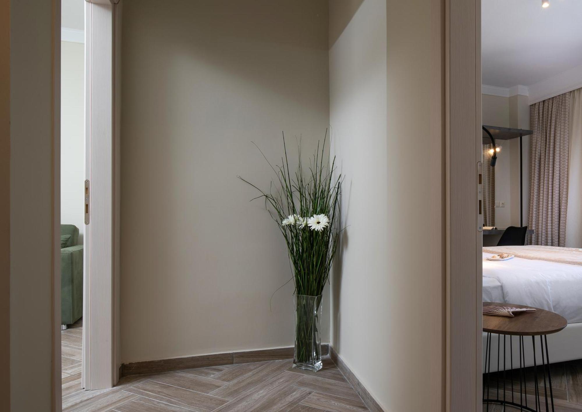 Olenia Luxury Apartments 4 เนโอสมาร์มาราส ภายนอก รูปภาพ